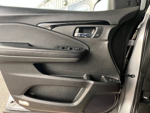 Used 2019 Honda Pilot Elite image 18