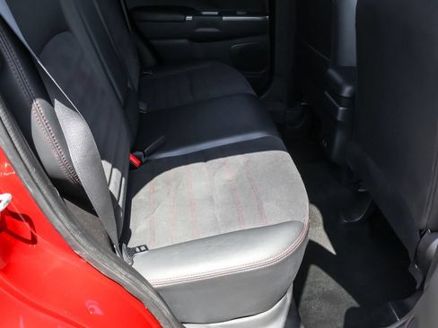 Used 2024 Mitsubishi Outlander Sport SE AWD/4WD image 33
