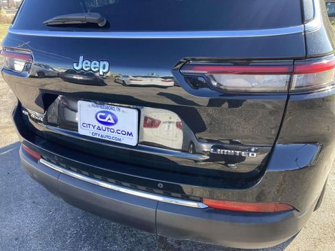 Used 2023 Jeep Grand Cherokee L Limited image 11