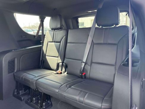 Used 2023 Chevrolet Suburban RST w/ Luxury Package AWD/4WD image 15