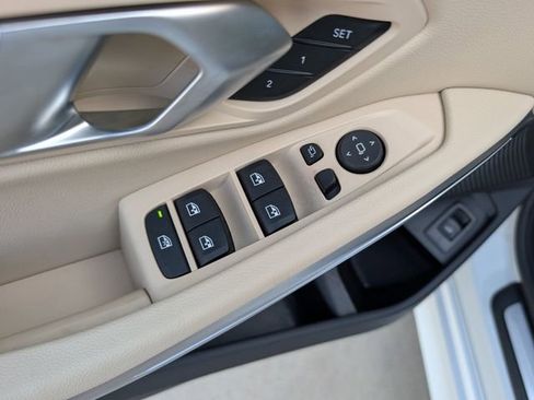 Used 2025 BMW 330i Sedan image 21