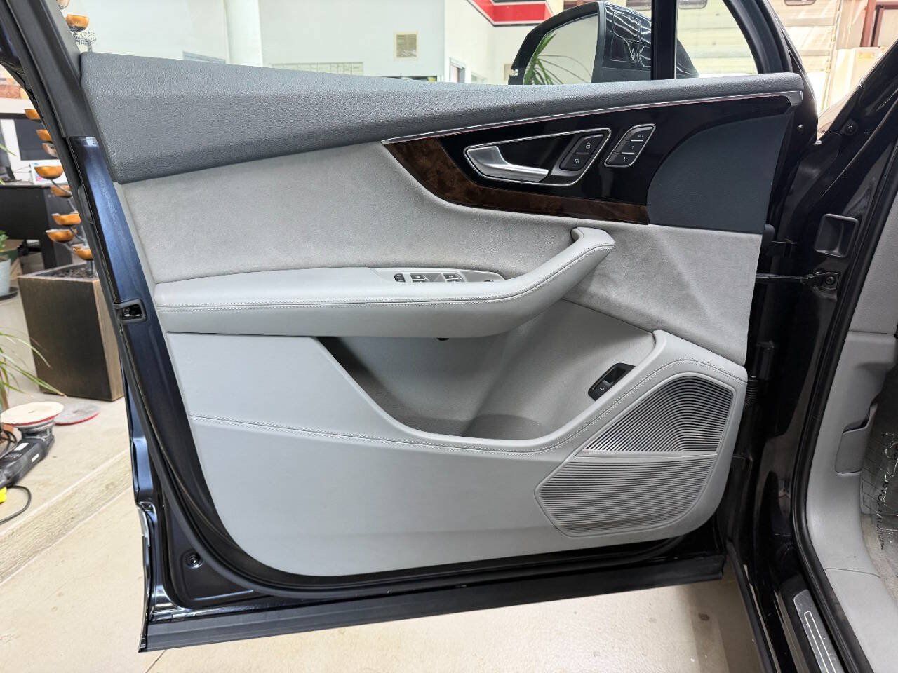 Used 2018 Audi Q7 3.0T Prestige AWD/4WD image 10