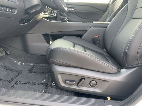 Certified 2024 Nissan Rogue SL AWD/4WD image 12
