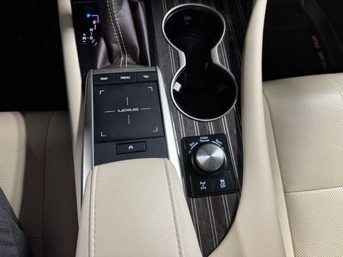 Used 2020 Lexus RX 350 AWD w/ Luxury Package image 18