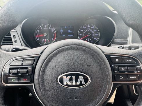 Used 2018 Kia Optima LX FWD image 12