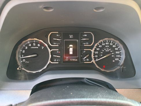 Used 2020 Toyota Tundra image 33