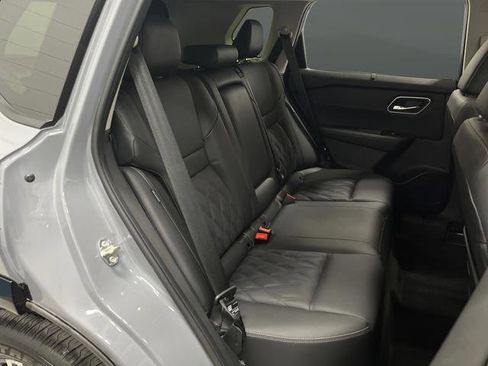 Used 2025 Nissan Rogue Platinum w/ Tech Package image 31