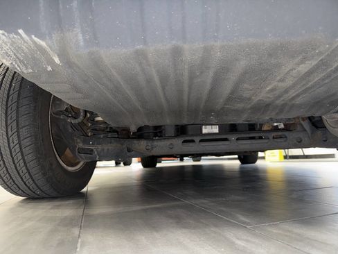 Used 2012 Dodge Grand Caravan SXT w/ UConnect Hands-Free Group image 33