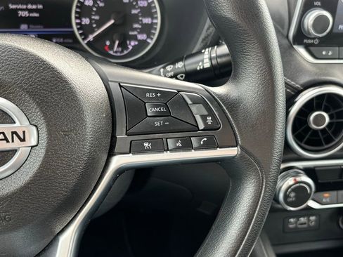 Used 2023 Nissan Sentra SV image 16
