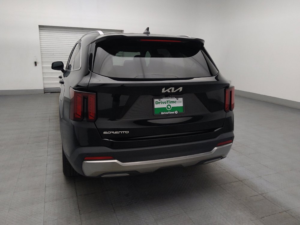 Used 2024 Kia Sorento S FWD image 6