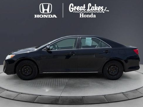 Used 2012 Toyota Camry LE FWD image 3