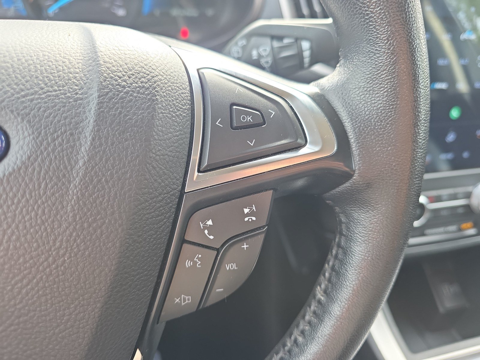Used 2024 Ford Edge SEL AWD/4WD image 28