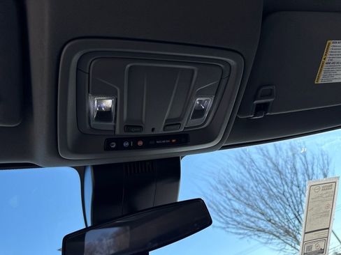 Used 2023 Chevrolet Silverado 1500 LT image 35