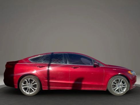 Used 2017 Ford Fusion SE w/ Equipment Group 201A image 7