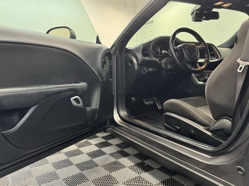 Used 2021 Dodge Challenger R/T image 10