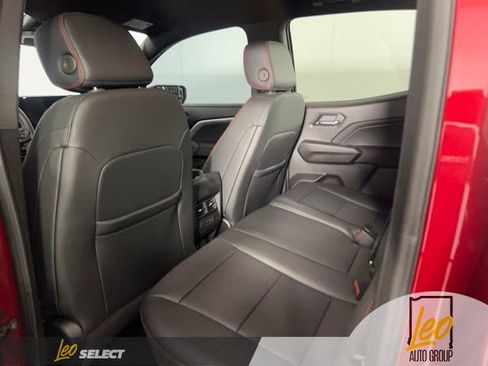 Used 2025 Chevrolet Colorado Z71 w/ Technology Package image 17