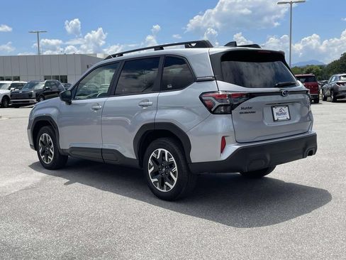 Certified 2025 Subaru Forester Premium AWD/4WD image 27