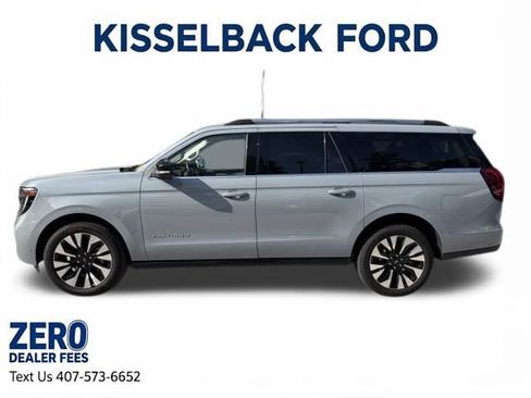 Used 2025 Ford Expedition Max Platinum w/ Driver's Package AWD/4WD image 9