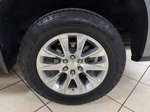 Used 2022 Chevrolet Silverado 1500 LTZ w/ LTZ Convenience Package II image 24