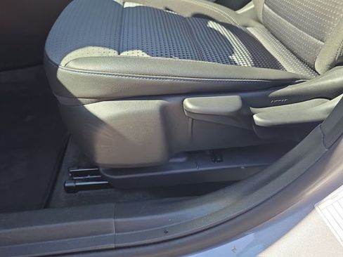 Used 2025 Chevrolet Trax LT w/ LT Convenience Package FWD image 20