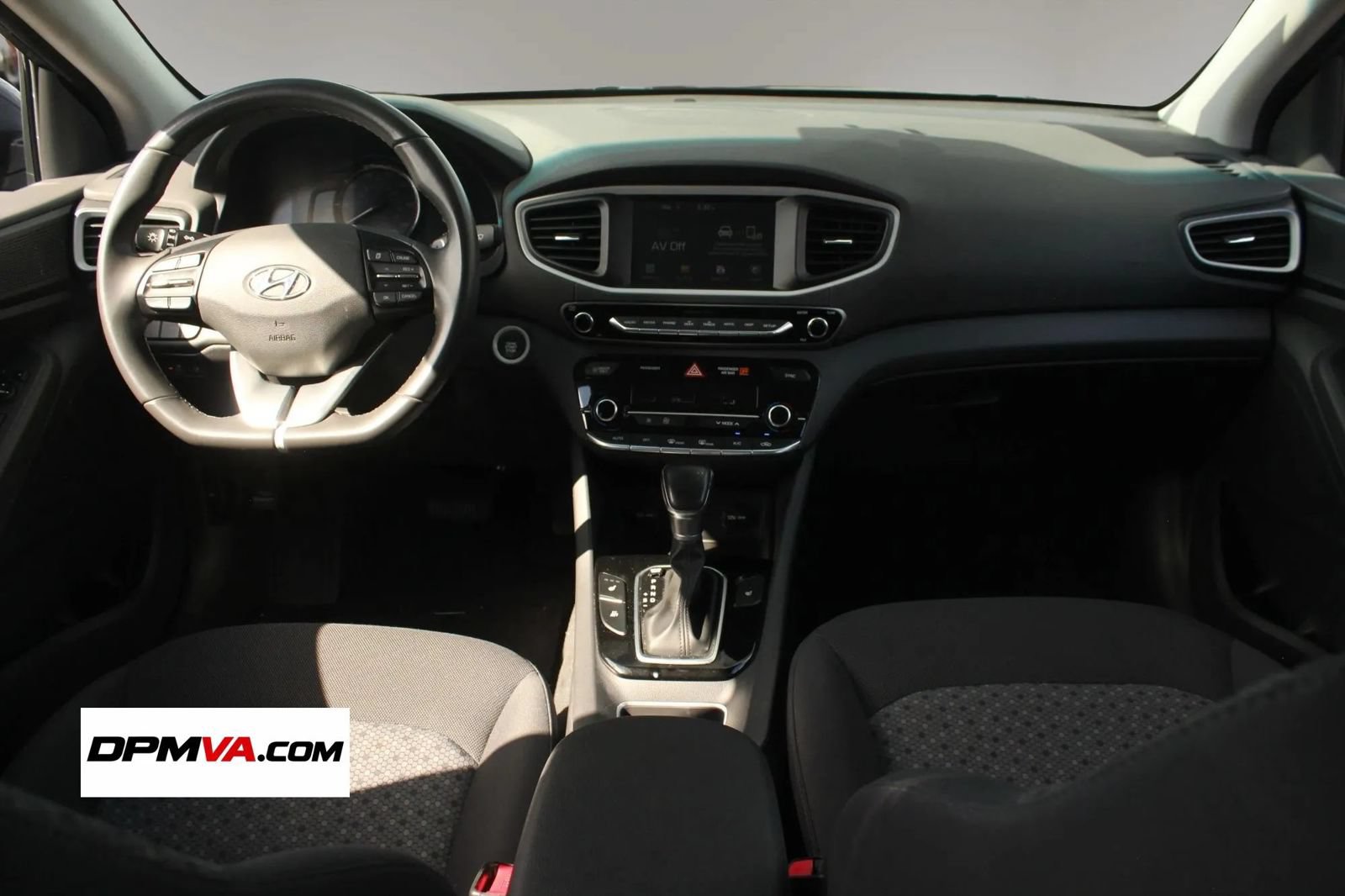 Used 2018 Hyundai Ioniq Plug-In Hybrid FWD image 19