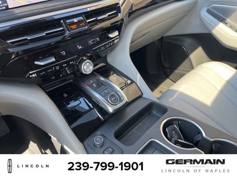 Used 2025 Acura MDX w/ Technology Package image 10