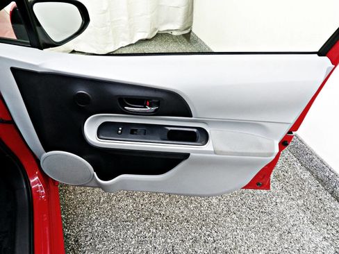 Used 2014 Toyota Prius C Two image 11