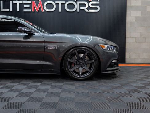 Used 2017 Ford Mustang GT Premium w/ GT Performance Package RWD image 13