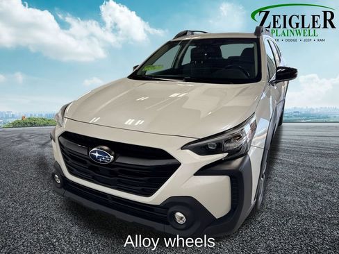 Used 2023 Subaru Outback Premium AWD/4WD image 9