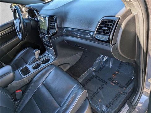 Used 2019 Jeep Grand Cherokee Overland image 22