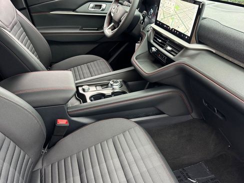 New 2026 Ford Explorer ST-Line w/ ST-Line Street Pack image 14