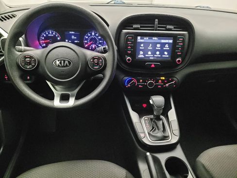 Used 2020 Kia Soul LX FWD image 22