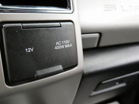 Used 2021 Ford F250 Lariat w/ Lariat Value Package image 34