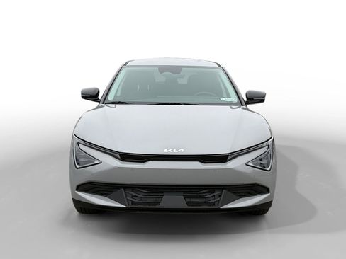 New 2025 Kia EV6 Light image 8