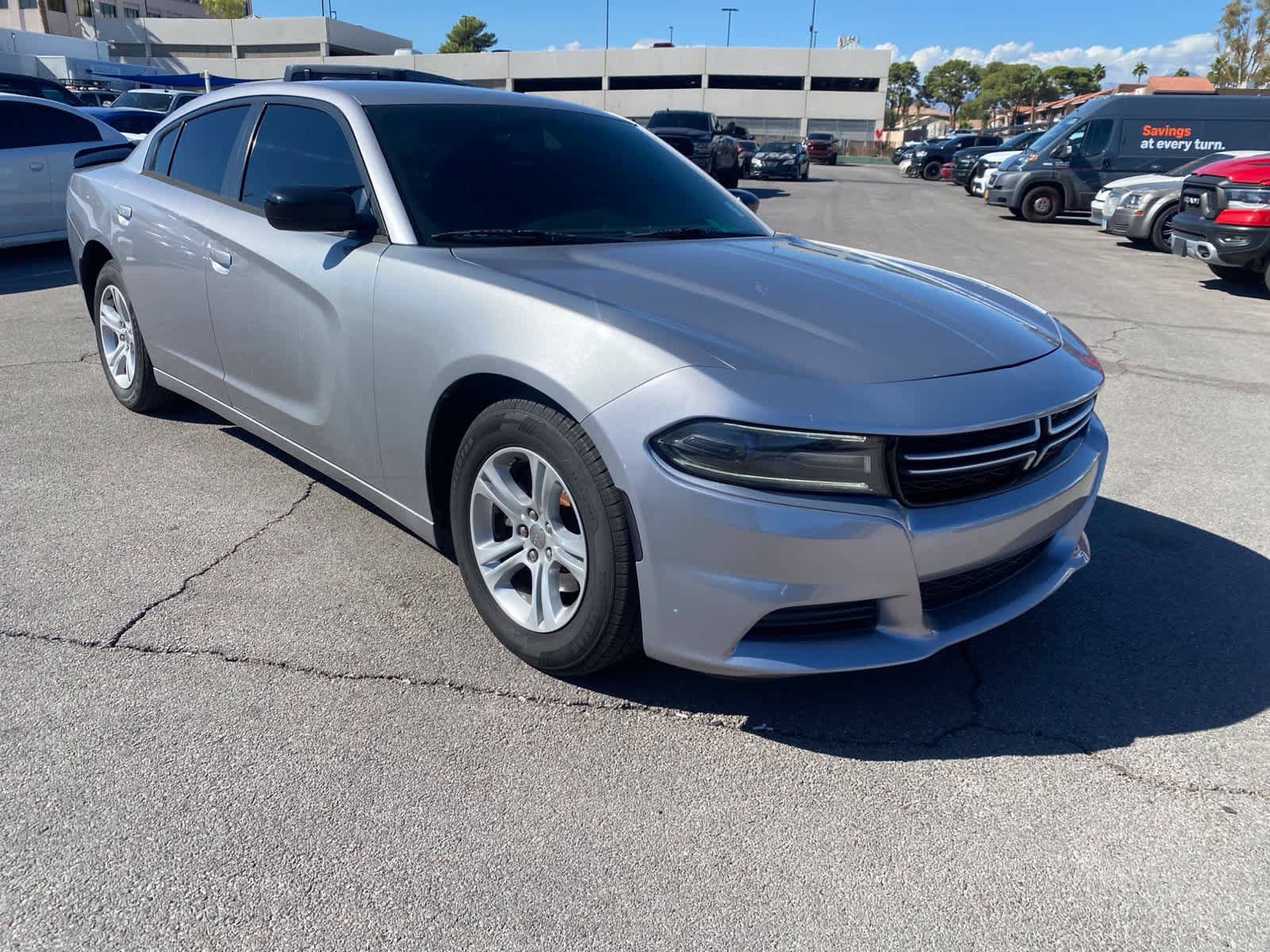 Used 2015 Dodge Charger SE w/ Popular Equipment Group RWD image 3