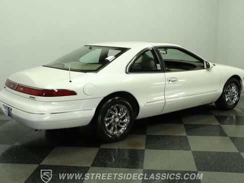 Used 1993 Lincoln Mark VIII RWD image 12