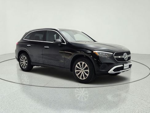 Certified 2026 Mercedes-Benz GLC 300 image 3
