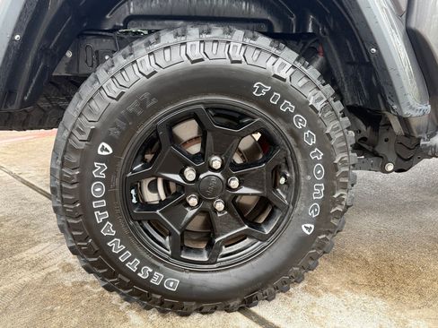 Used 2021 Jeep Gladiator Sport AWD/4WD image 8