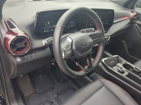 Used 2025 Chevrolet Equinox RS image 16