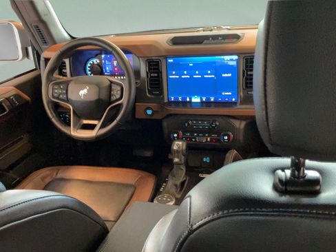 Used 2024 Ford Bronco Outer Banks AWD/4WD image 37