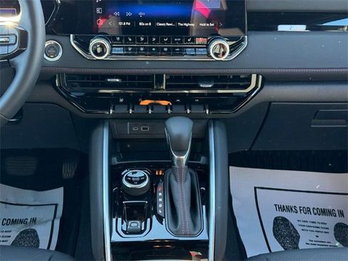 Used 2025 Chevrolet Colorado Z71 w/ Z71 Convenience Package 2 image 14