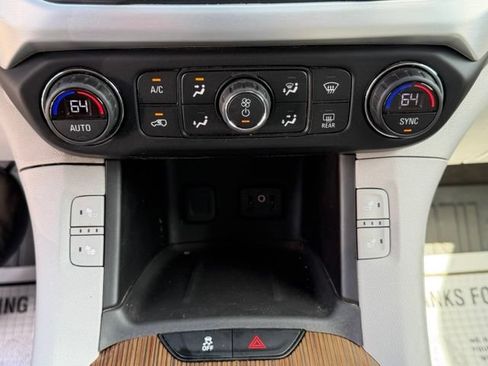 Used 2018 GMC Acadia SLE AWD/4WD image 30