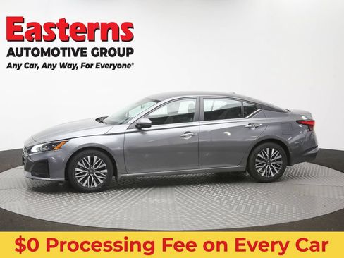 Used 2023 Nissan Altima 2.5 SV FWD image 57