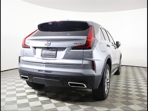 Used 2024 Cadillac XT4 Premium Luxury AWD/4WD image 5
