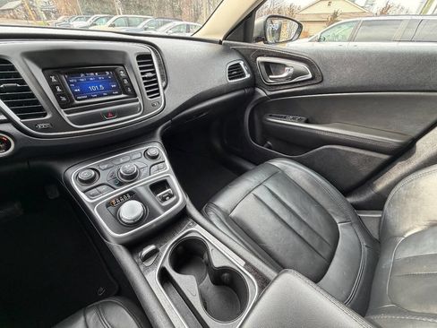 Used 2015 Chrysler 200 C image 21
