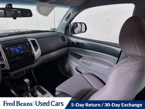 Used 2015 Toyota Tacoma 4x4 Double Cab image 23