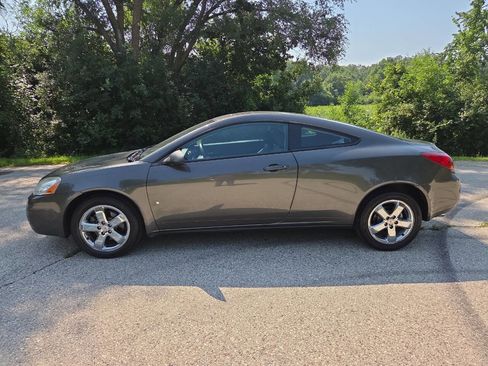 Used 2007 Pontiac G6 GT w/ Premium Package image 3