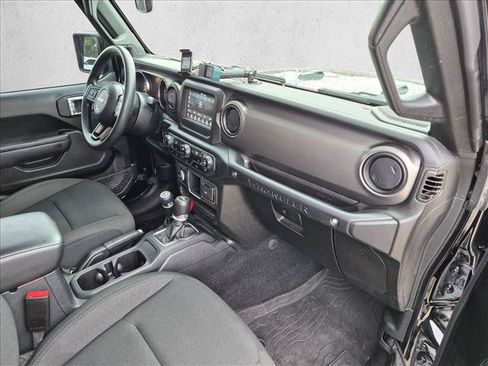 Used 2022 Jeep Wrangler Unlimited Sport AWD/4WD image 22