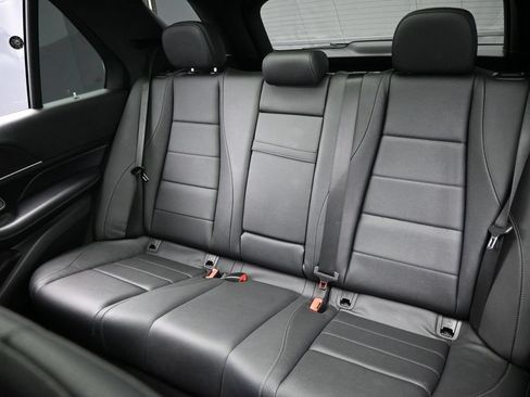 Used 2021 Mercedes-Benz GLE 350 4MATIC w/ AMG Line Exterior image 14