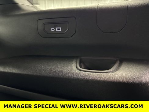 Used 2025 Jeep Grand Cherokee L Limited w/ MOPAR Finishing Package image 12